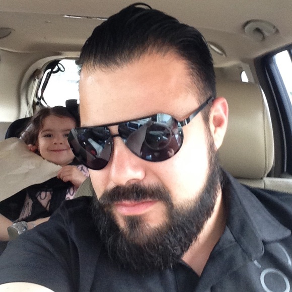 Meet your Posher, Adrian - Picture 1 of 1